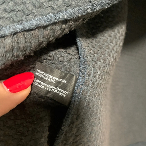 CLUB MONACO Navy 3/4 Sleeve Slit Back Top - Picture 7 of 8